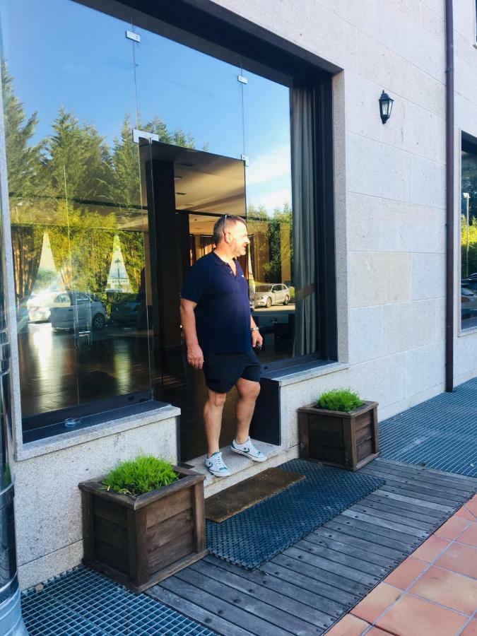 Hotel Av Apartamentos Lobios Eksteriør billede
